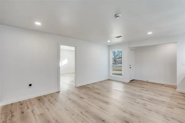 Hurst, TX 76053,116 Cooper Drive