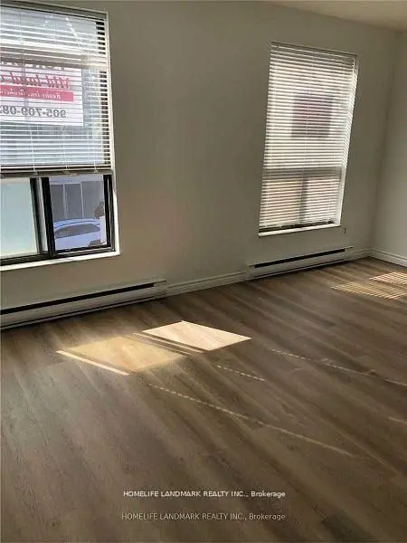 422 Queen ST W, Toronto C01, ON M5V 2A7