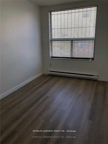 422 Queen ST W, Toronto C01, ON M5V 2A7