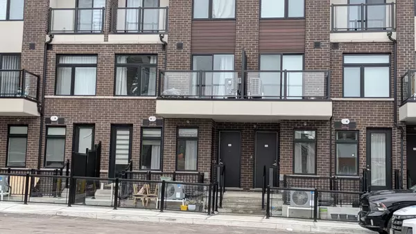 Pickering, ON L1V 0H1,755 Omega DR #319