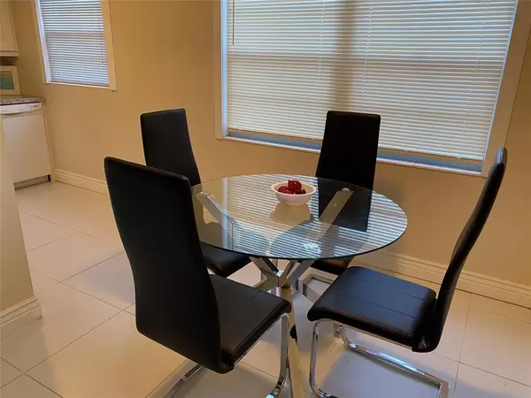 Deerfield Beach, FL 33442,209 Ventnor M #209