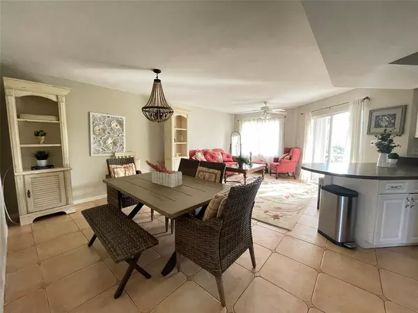Naples, FL 34105,481 Quail Forest Blvd #109