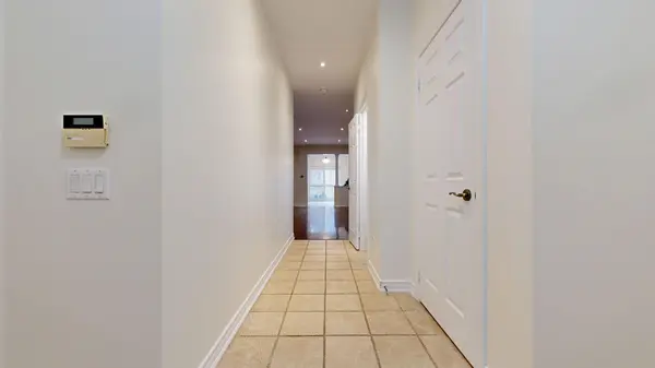 Vaughan, ON L6A 0N4,272 Lauderdale DR