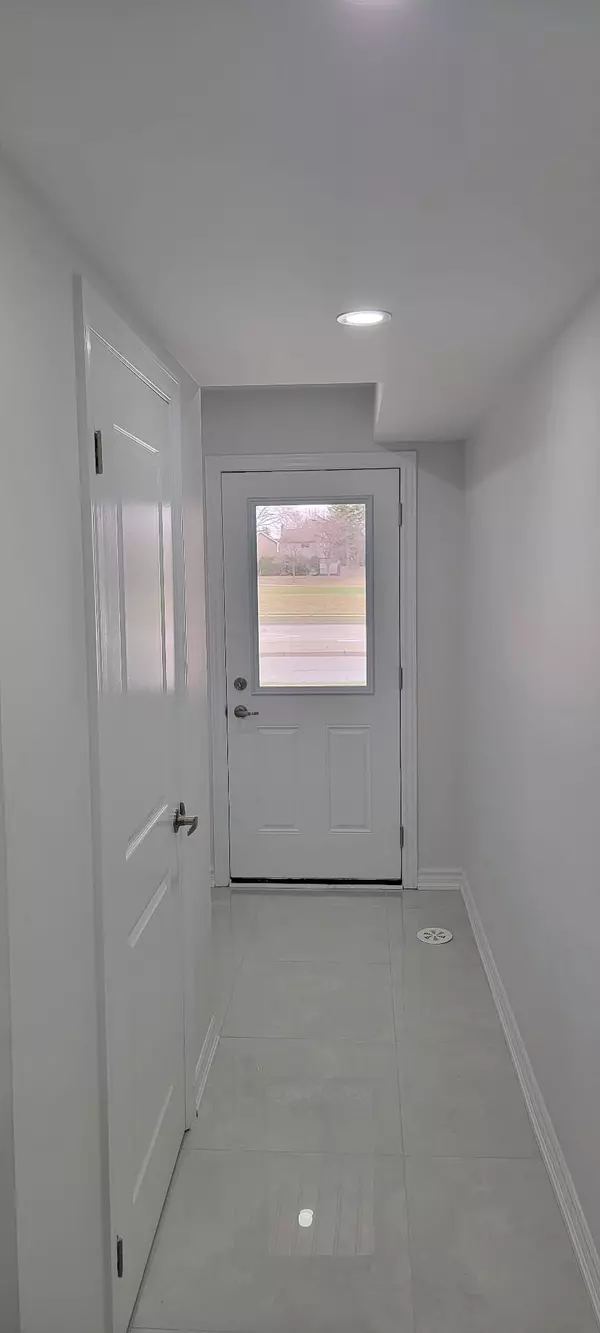 Brampton, ON L6Z 0J5,25 Gemma PL #Lower