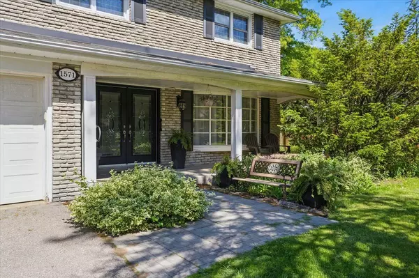 Mississauga, ON L5H 2C1,1571 Yew ST