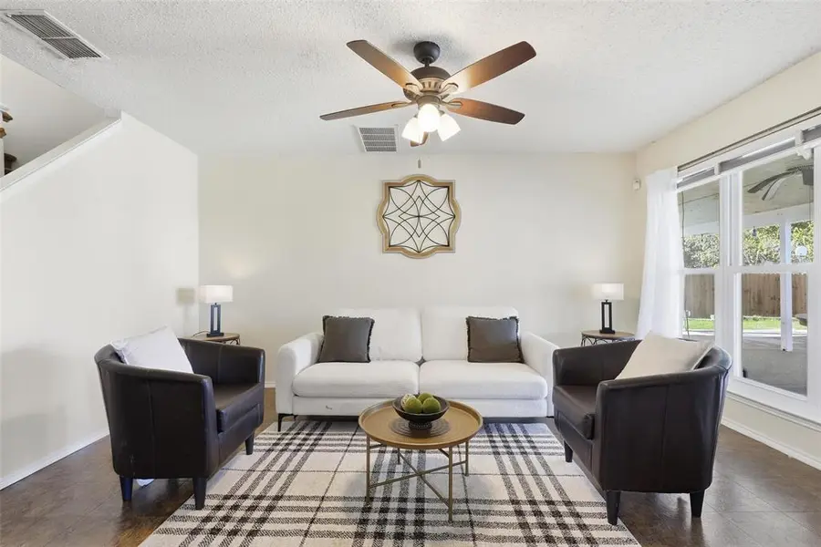 848 Stafford Station Drive, Saginaw, TX 76131