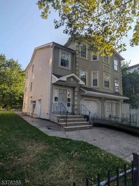 East Orange City, NJ 07017,97 William St