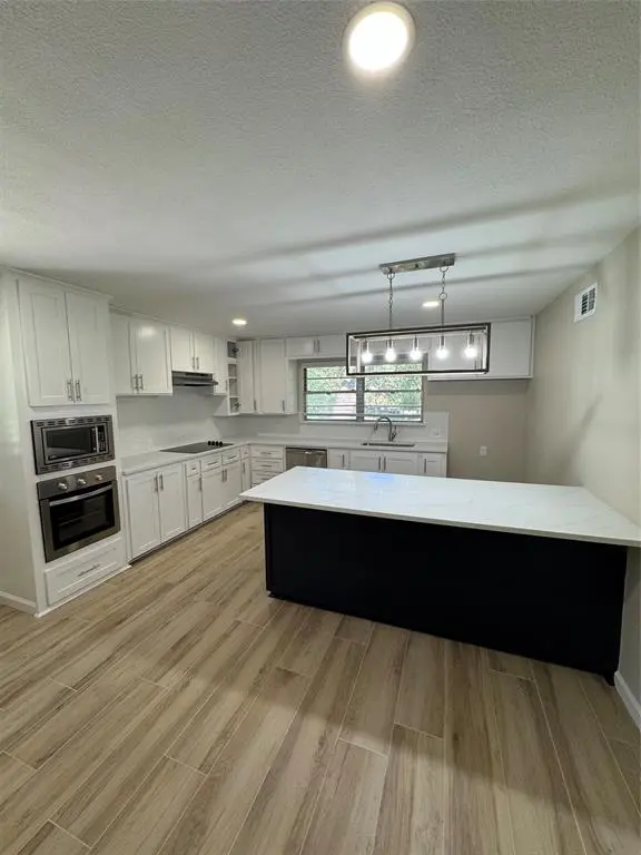 Denison, TX 75020,1315 W Hull Street