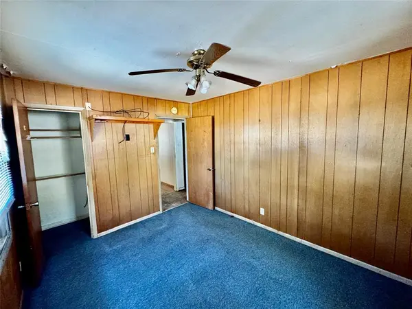 Whitewright, TX 75491,413 E Locust Street