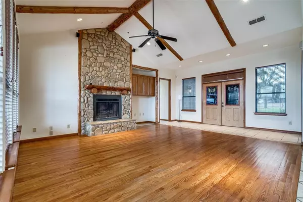 Weatherford, TX 76085,330 Deer Track Road