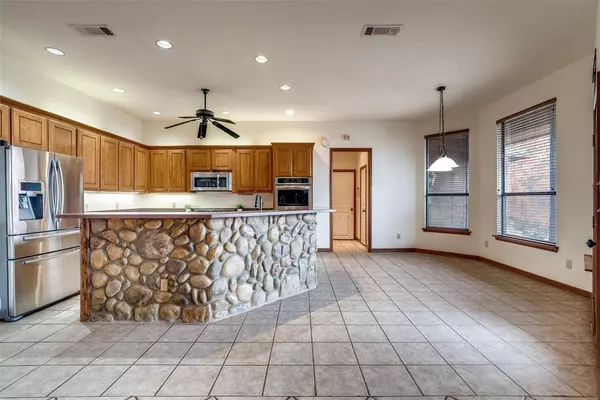 Weatherford, TX 76085,330 Deer Track Road