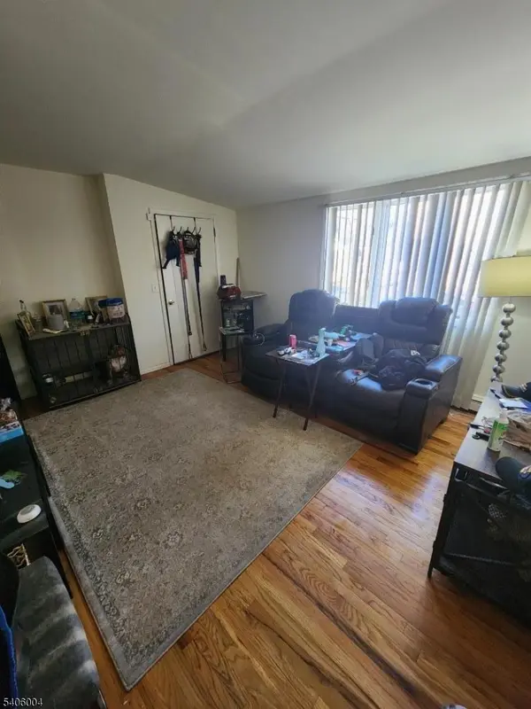 Linden City, NJ 07036,1310 E Henry St