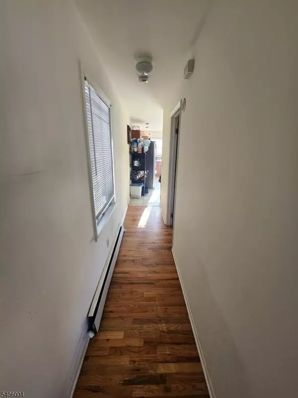 Linden City, NJ 07036,1310 E Henry St