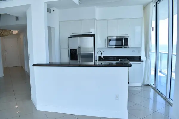 Miami Beach, FL 33141,Address not disclosed