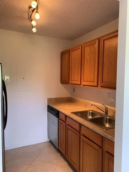 West Palm Beach, FL 33411,1089 Benoist Farms Road #202