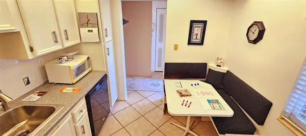 Dania Beach, FL 33004,121 SE 3rd Avenue #106