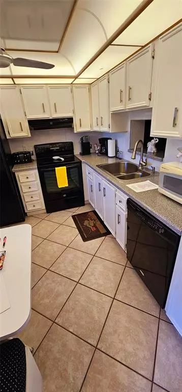 Dania Beach, FL 33004,121 SE 3rd Avenue #106