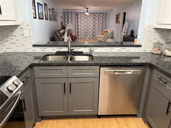 Fort Lauderdale, FL 33321,7302 S Devon Dr #307