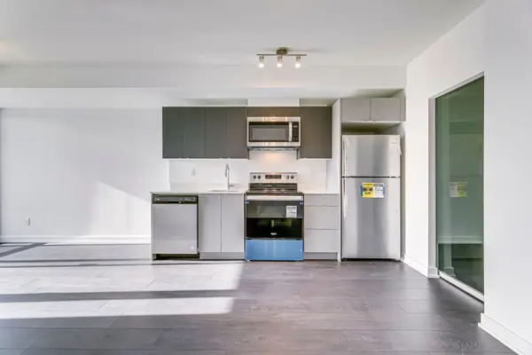 Burlington, ON L7M 2A8,3210 Dakota Common #A305