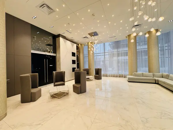 Richmond Hill, ON L4B 0G9,75 Oneida CRES #511