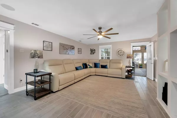 Waxahachie, TX 75165,214 Twin Lakes Drive