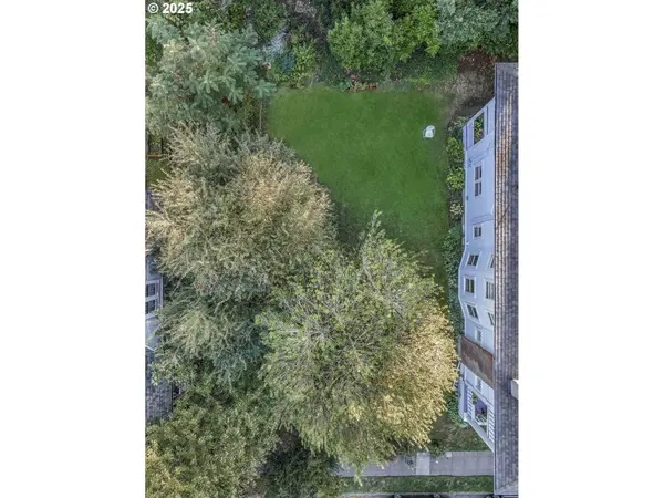 Portland, OR 97214,132 SE 18TH (North of) AVE