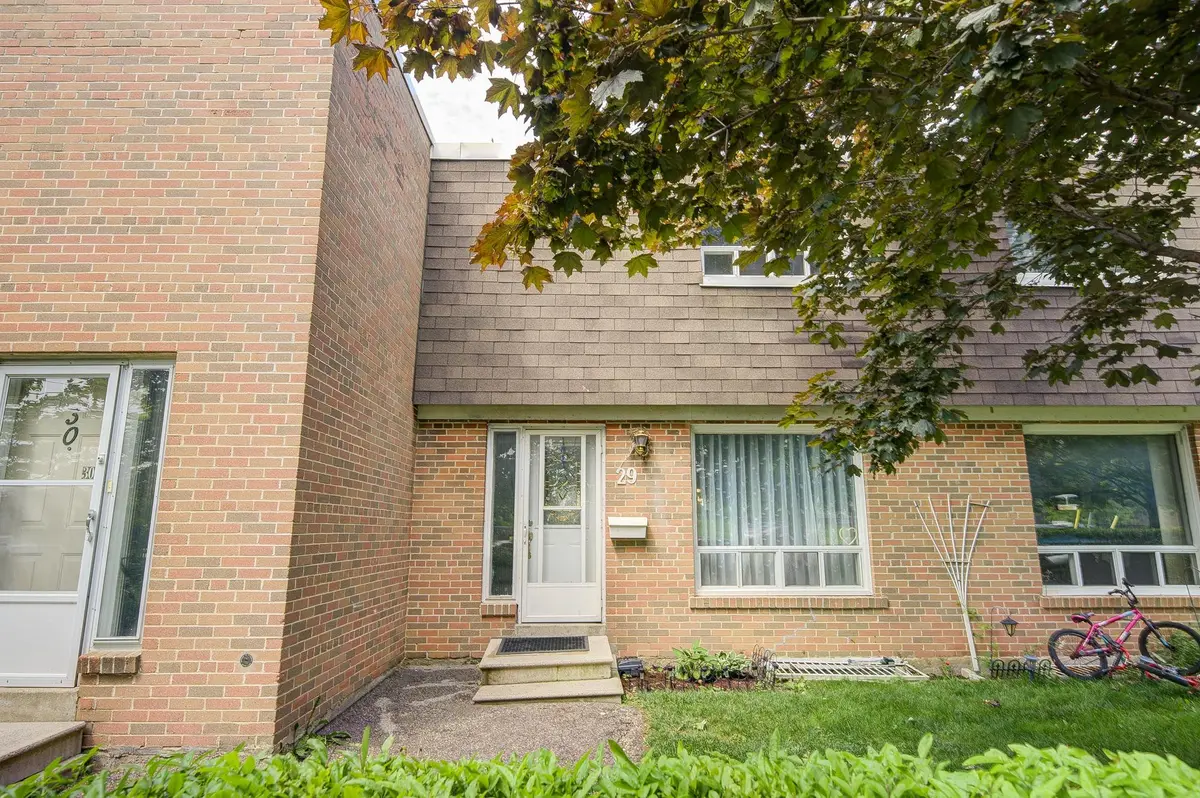 Toronto W10, ON M9V 1C1,1730 Albion RD #29