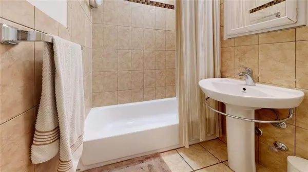 Staten  Island, NY 10301,350 Richmond TER #5F