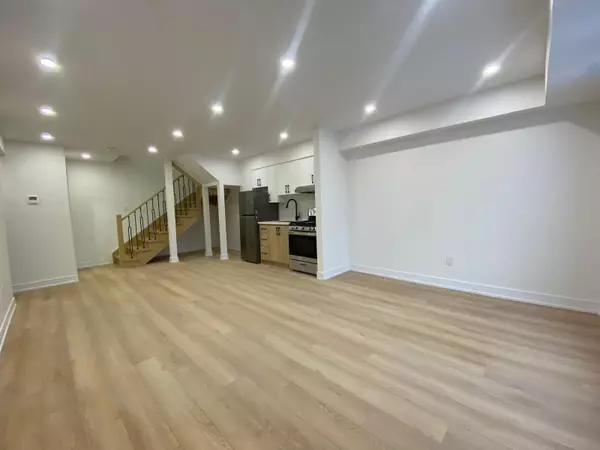 Toronto C03, ON M6E 3L2,462 Northcliffe BLVD #2