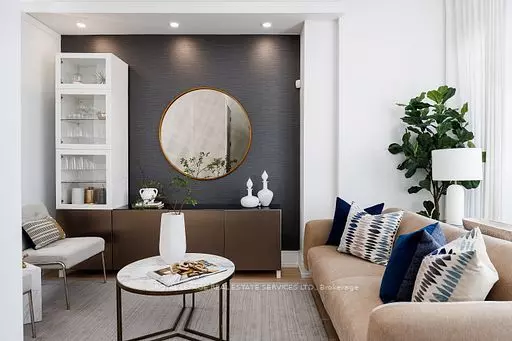 Toronto C01, ON M6J 2G4,121 Markham ST