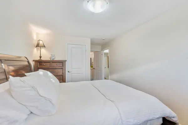 Toronto E04, ON M1P 0C7,1483 Birchmount RD #101