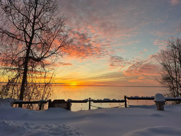 Oro-medonte, ON L0L 1T0,17 Stanley AVE