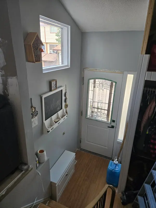 Barrie, ON L4M 5C4,63 Ferris LN #K6