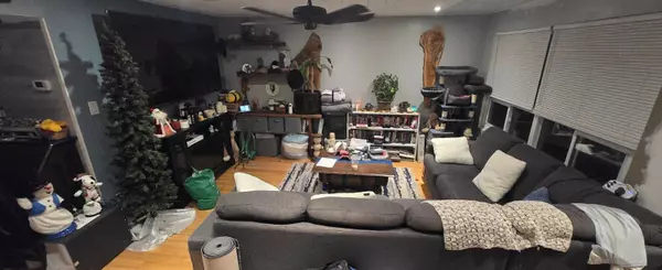 Barrie, ON L4M 5C4,63 Ferris LN #K6