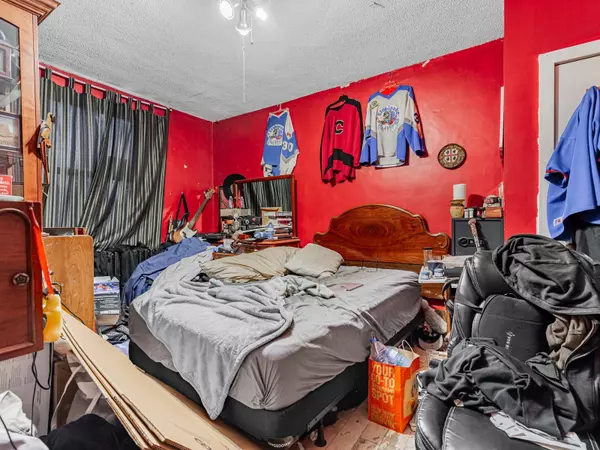 Toronto W09, ON M9P 1W6,3 Raymore DR