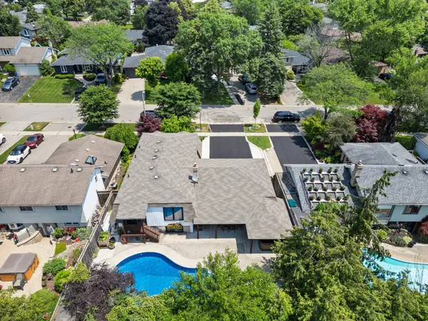 Oakville, ON L6L 3K1,496 Seymour DR