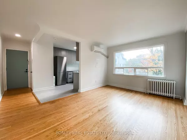 Toronto W04, ON M9N 2G2,14 Wadsworth BLVD #6