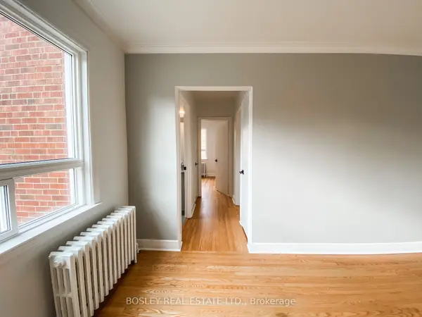 Toronto W04, ON M9N 2G2,14 Wadsworth BLVD #6