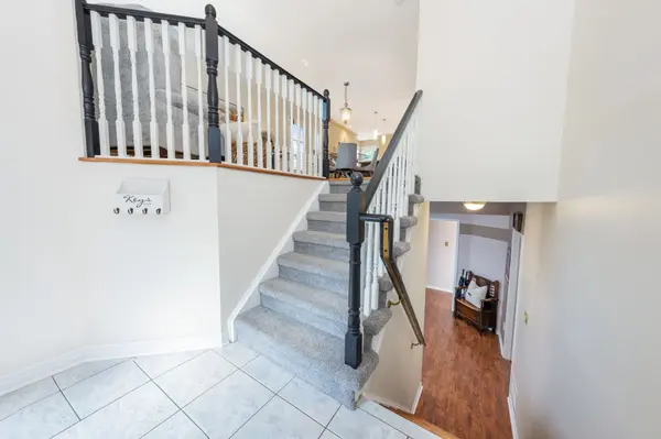 Halton Hills, ON L7G 5R8,78 Harley AVE