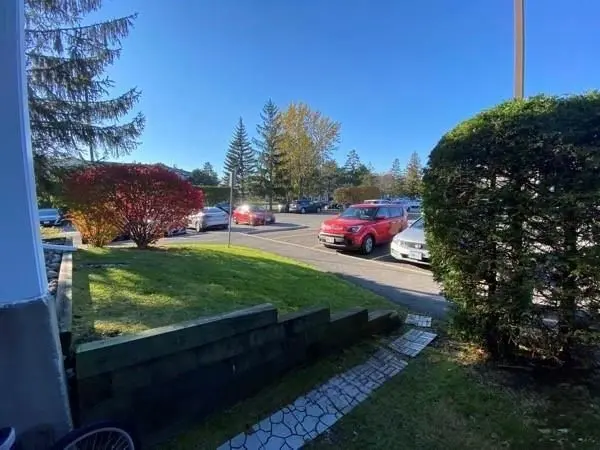 Hunt Club - South Keys And Area, ON K1T 3K1,268 LORRY GREENBERG DR #5