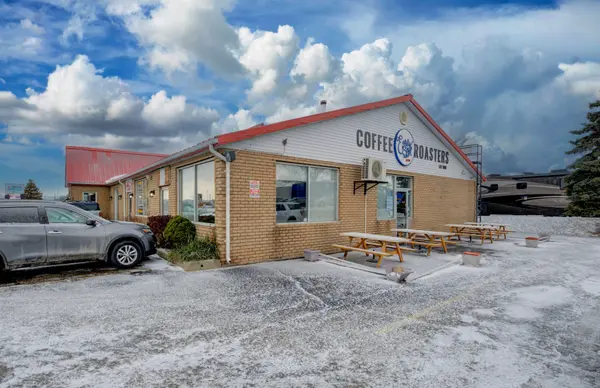 Woodstock, ON N4V 1A2,815 Juliana DR #3