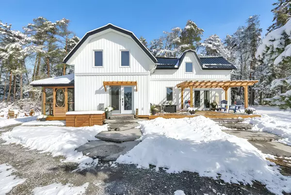 Kawartha Lakes, ON K0M 1N0,2011 Cty Road 121 RD