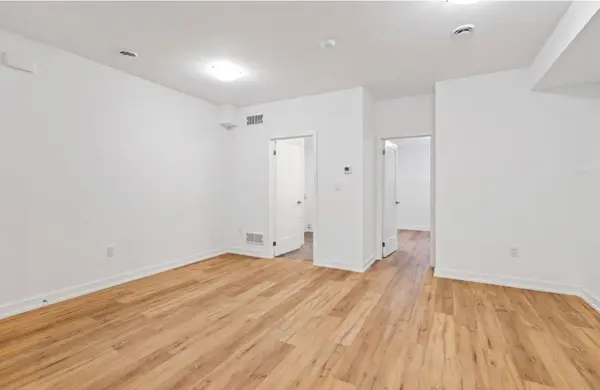 Welland, ON L3C 0K1,781 Clare AVE #314