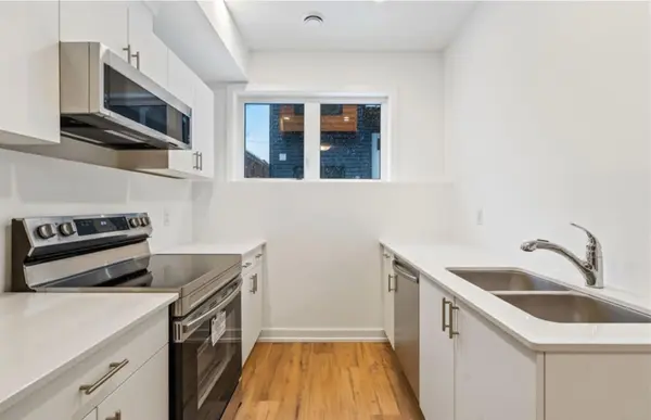 Welland, ON L3C 0K1,781 Clare AVE #314