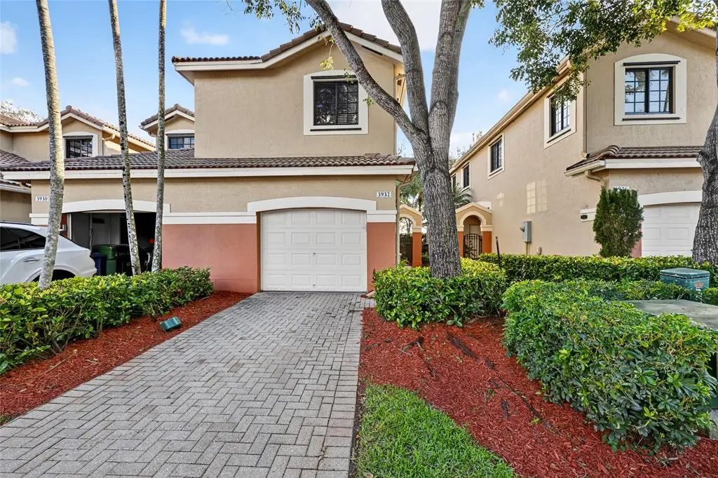 Weston, FL 33332,3932 Mango Dr