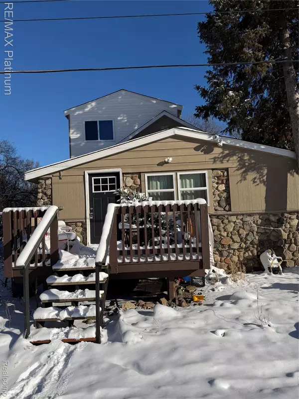 Highland, MI 48356,3426 Maple RDG