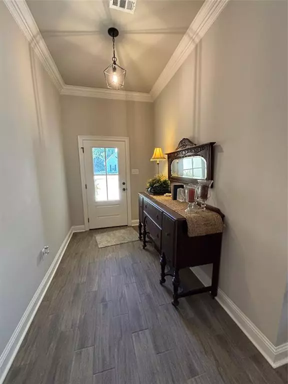 Bossier City, LA 71111,232 Saint Edmunds Way