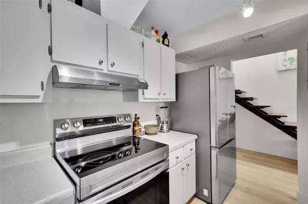 Wilton Manors, FL 33305,670 Kensington Pl #5B