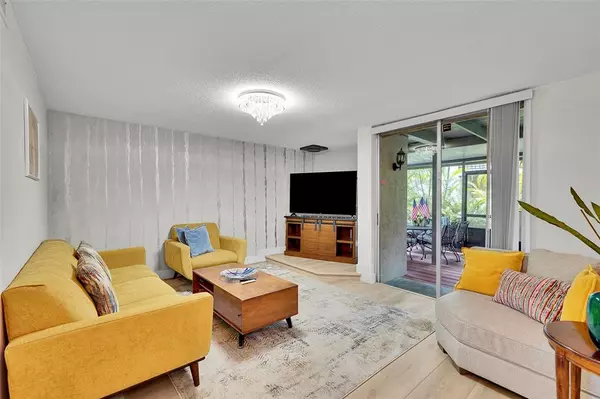 Wilton Manors, FL 33305,670 Kensington Pl #5B