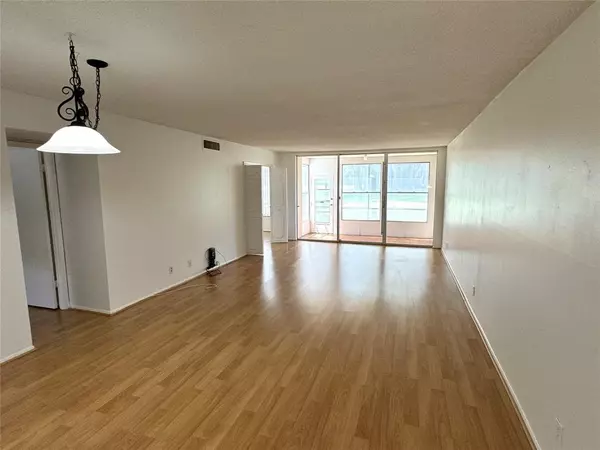 Pompano Beach, FL 33069,2600 S Course Dr #108